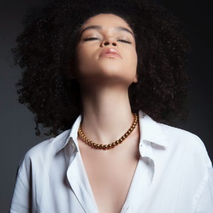 Reviv Pearly Necklace